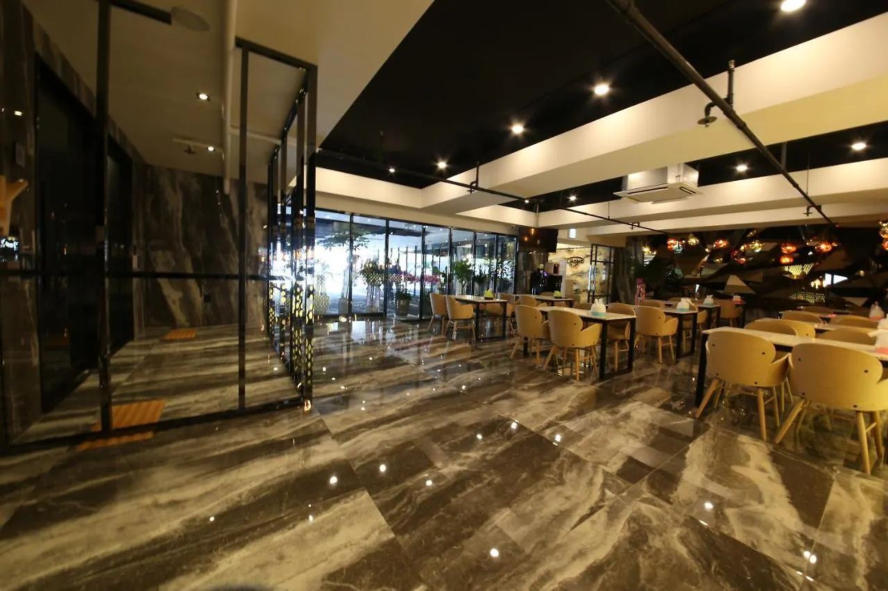 Almond Kids Hotel Gimhae