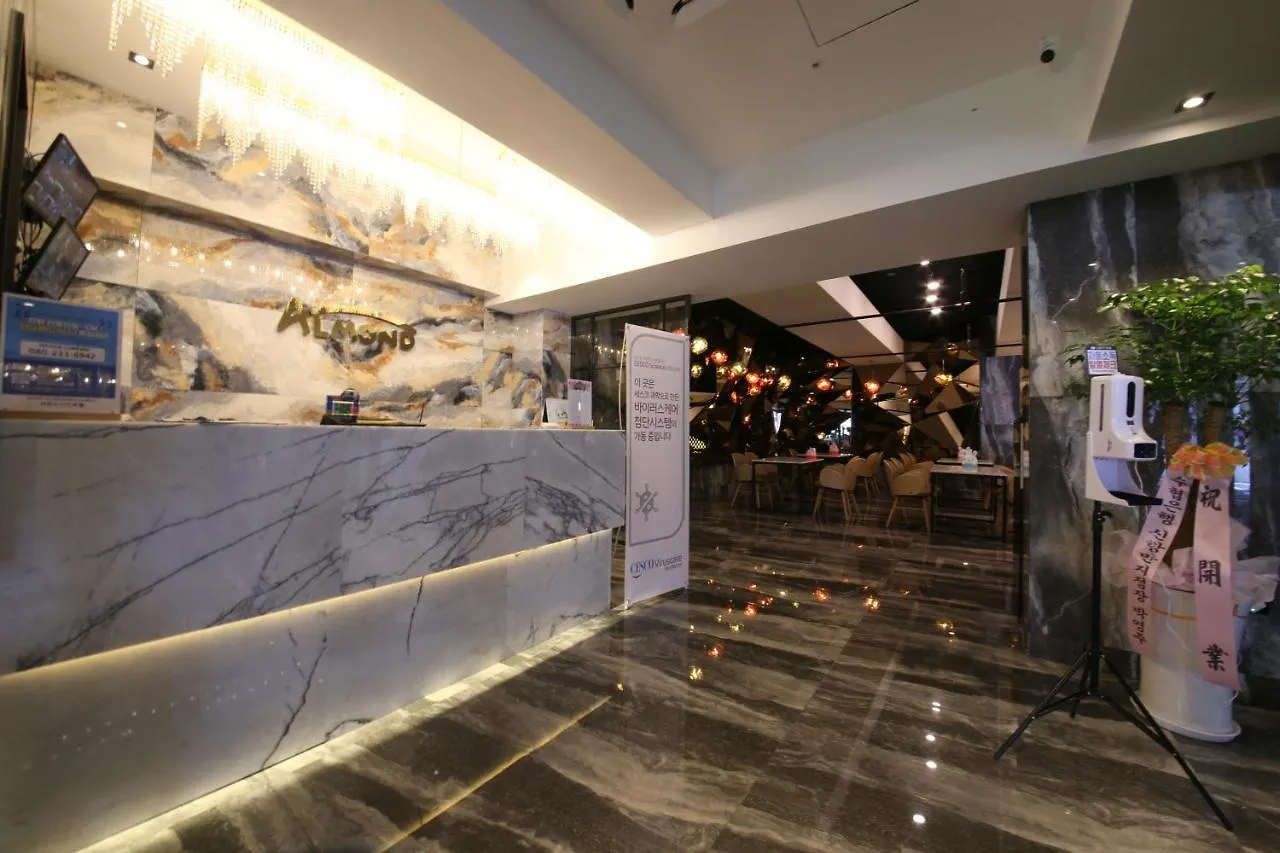 Almond Kids Hotel Gimhae