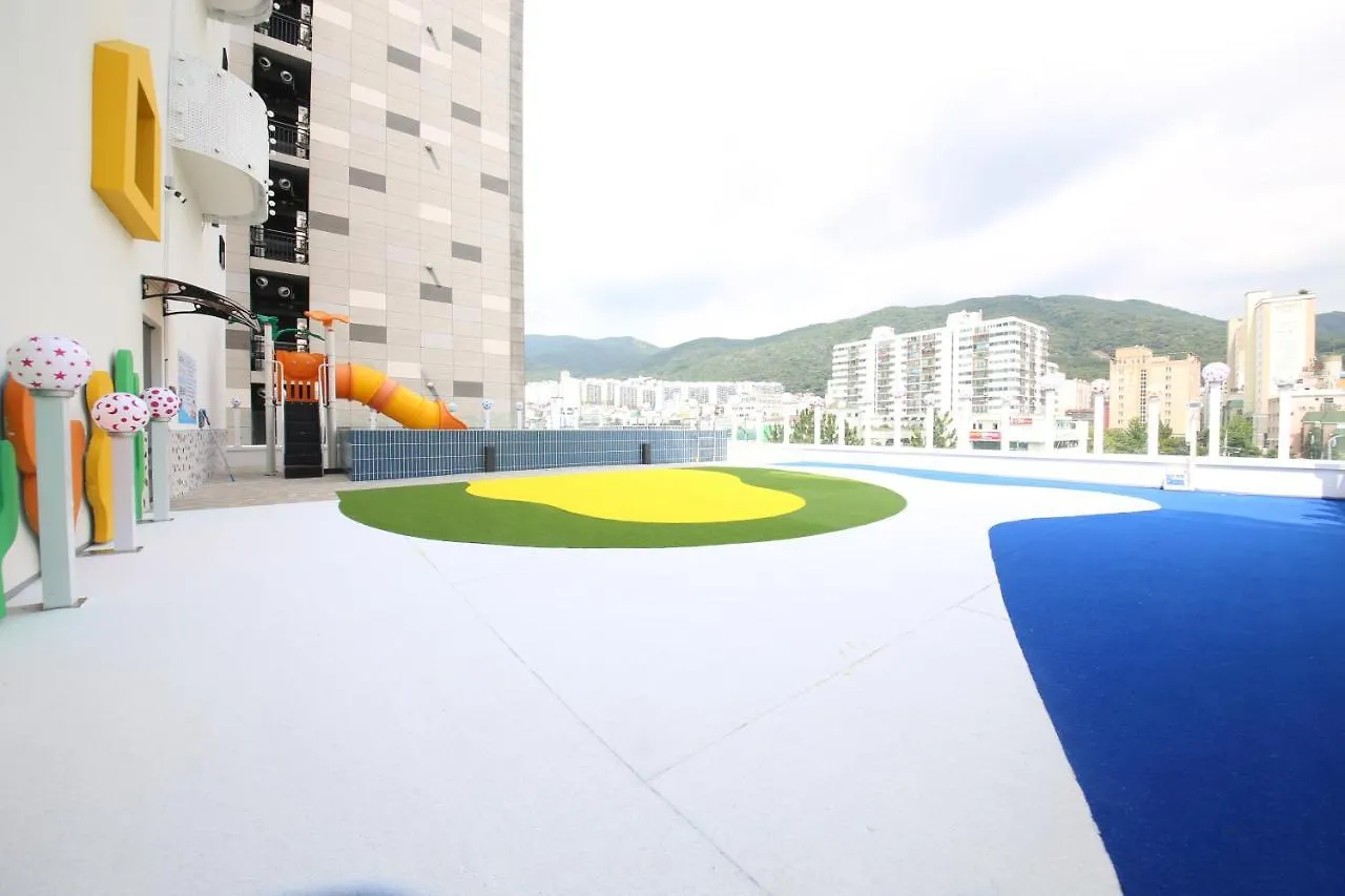 Almond Kids Hotel Gimhae