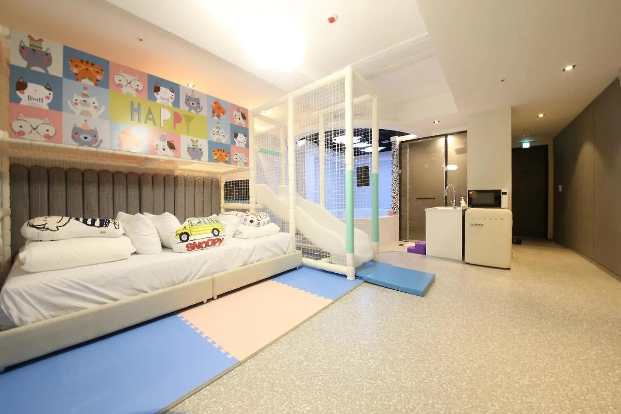 **  Almond Kids Hotel Gimhae South Korea