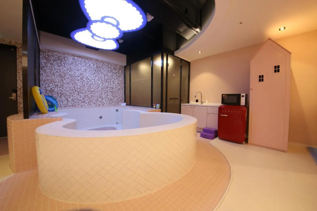 Almond Kids Hotel Gimhae 2*,  South Korea