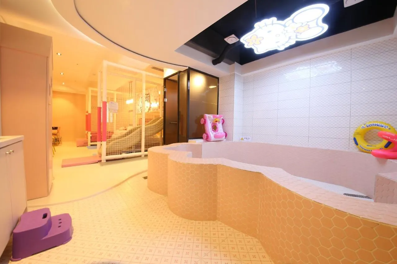 Almond Kids Hotel Gimhae