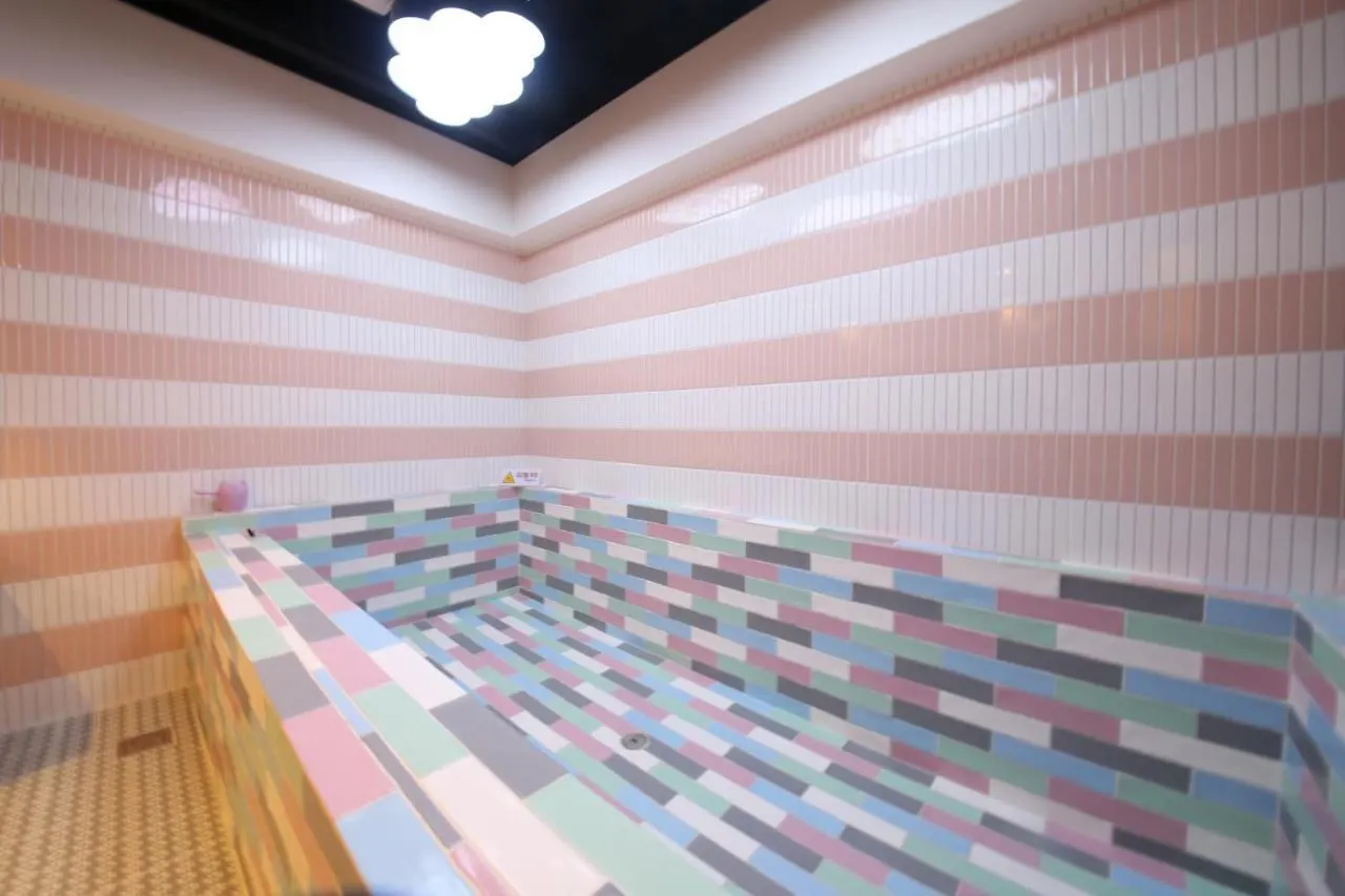 Almond Kids Hotel Gimhae