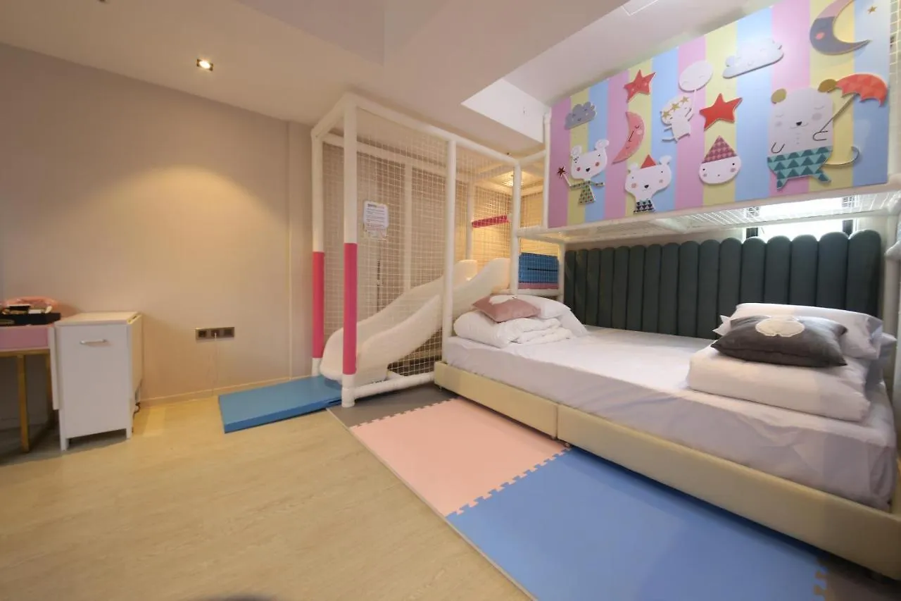 Almond Kids Hotel Gimhae