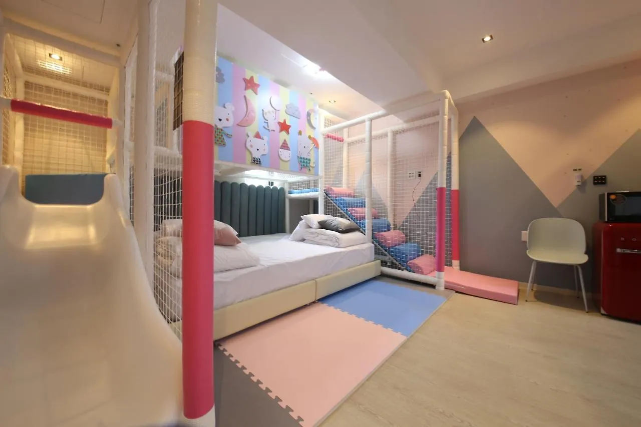 Almond Kids Hotel Gimhae South Korea
